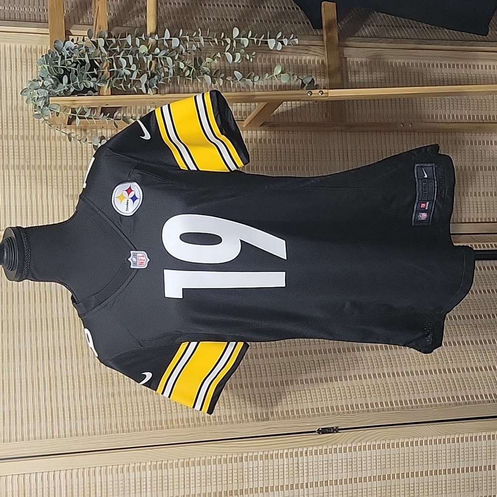 Women's Nike Pittsburgh Steelers Jersey - Smith-Schuster - size Large